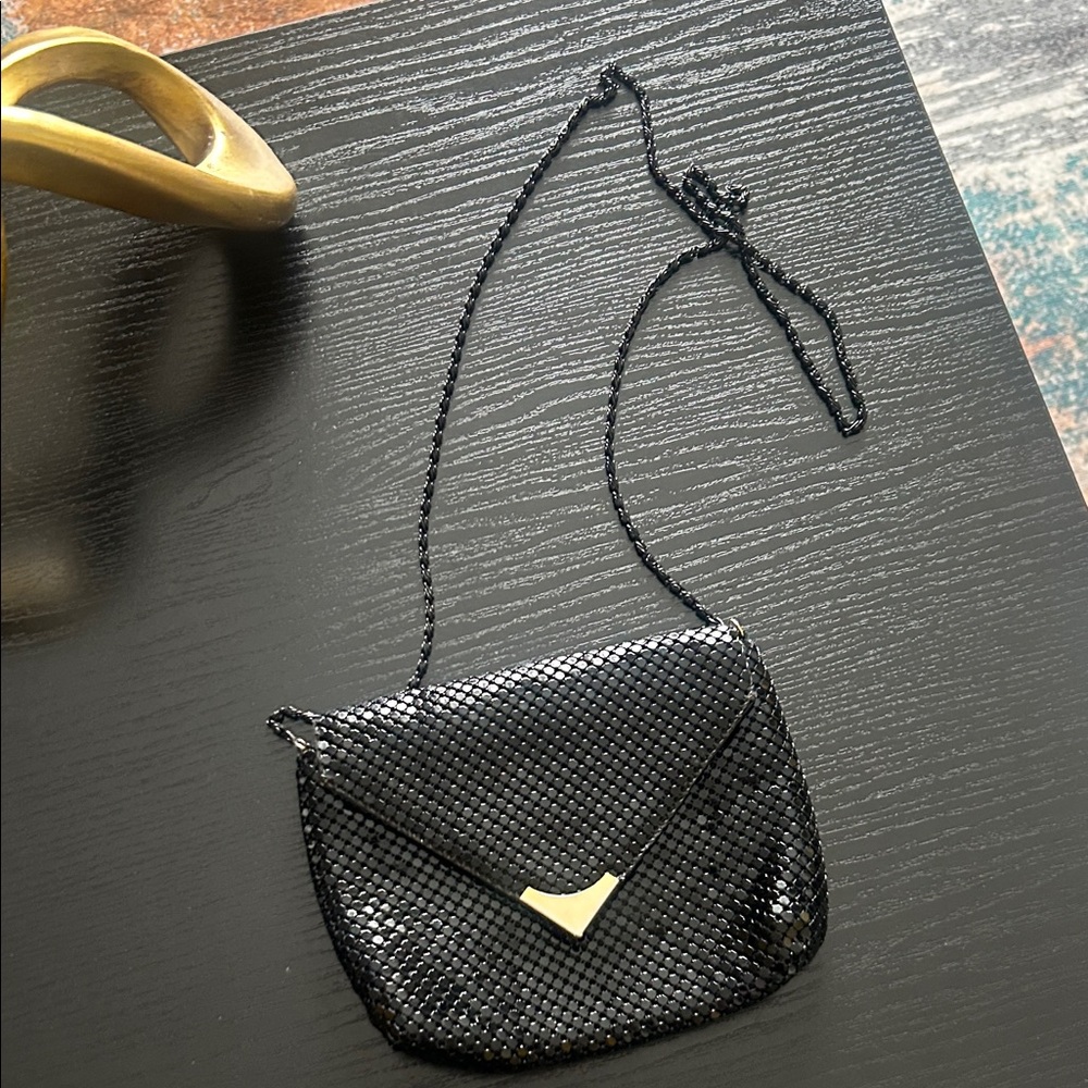Elegant Black Crossbody Bag with Gold Detail - Picture 2 of 16